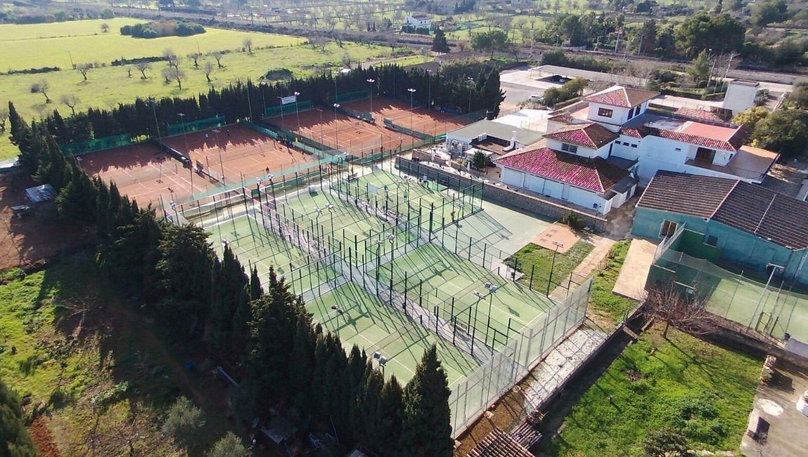 Imagen aérea donde se ve el club